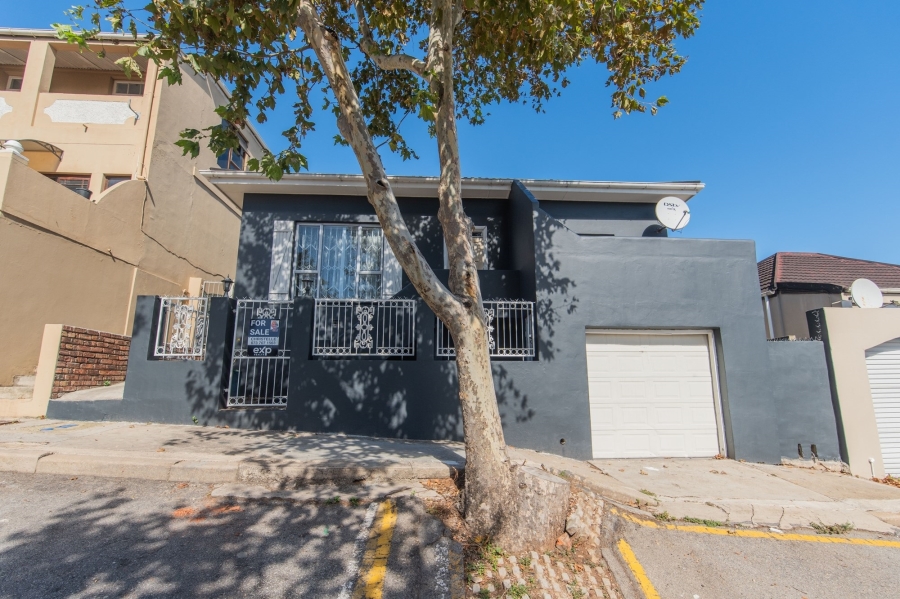 4 Bedroom Property for Sale in Richmond Hill Eastern Cape